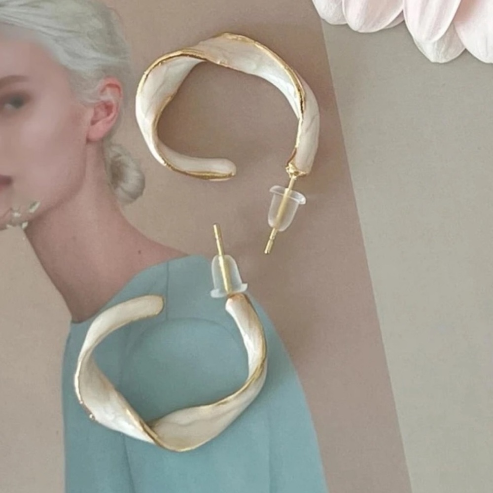 Elegant Gold & Ivory Marbled Cuff Hoop Earrings